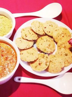 इन्स्टेन्ट ओट्स वेजिटेबल इडली (instant oats vegetable idli recipe in Hindi) रेसिपी मुख्य फोटो