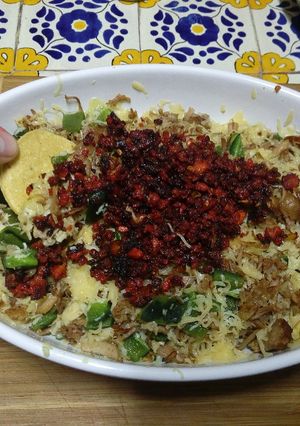 Una foto de Queso Fundido con Carnitas y Algo Más 😁