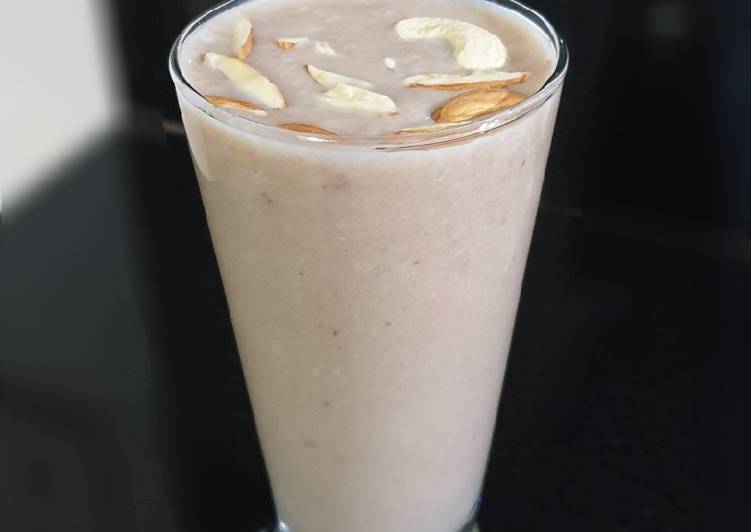 Dryfruit chikoo shake