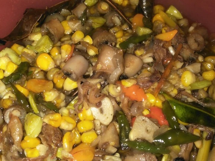 Langkah Gampang Menyiapkan Resep  Tumis cumi asin feat pete jagung manis yang Enak Banget, Lezat