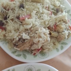 A picture of Chicken Afghani pulao.