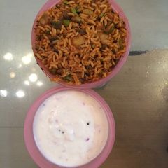 A picture of Aloo mutter peas masala rice.