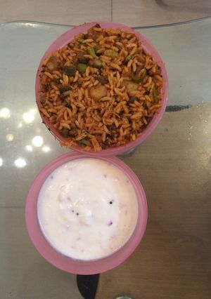 A picture of Aloo mutter peas masala rice.
