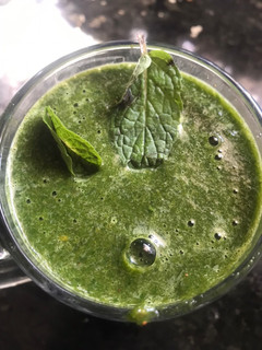 પાલક કોથમીર ફુદીના જયૂસ (Palak Kothmir Pudina Juice Recipe In Gujarati) રેસીપી મુખ્ય ફોટો