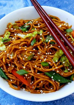 A picture of Malaysian Hokkien Noodles.