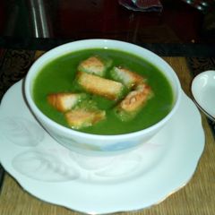 A picture of Spinach coconut soup.