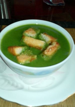 A picture of Spinach coconut soup.