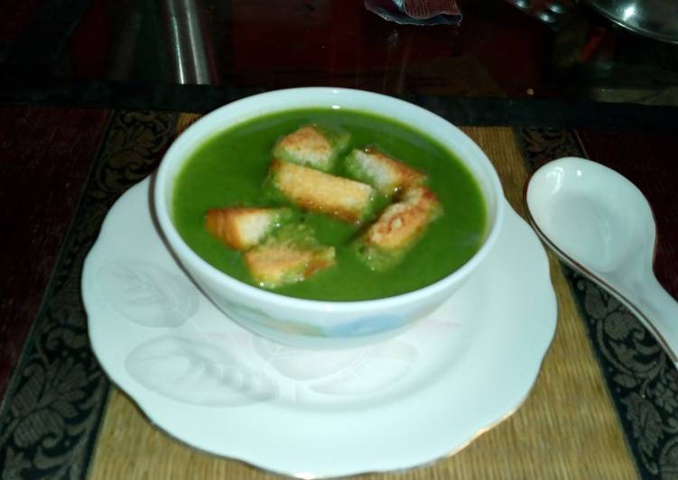 Spinach coconut soup