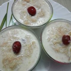 A picture of Sheer khurma.