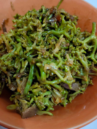 Bagaimana Membuat Tumis bunga pepaya, Bisa Manjain Lidah