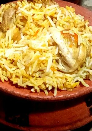 A picture of Chicken biryani.