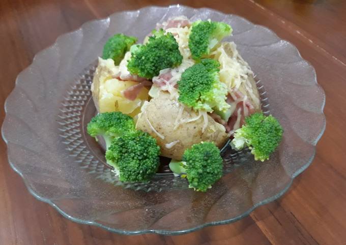 Resep Baked Potato with Broccoli &amp;amp; Cheese, Enak Banget