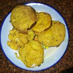 A picture of Fried brinjal (Beguni).