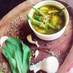 A picture of Spinach,Garlic and chilli pickle.