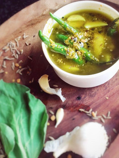 A picture of Spinach,Garlic and chilli pickle.