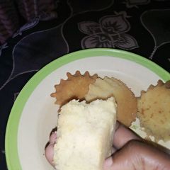 Sponge cup Cake A picture of Sponge cup Cake.
