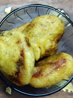 A picture of Tomato Bhajiya / Tomato Pakoda.