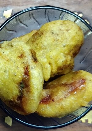 A picture of Tomato Bhajiya / Tomato Pakoda.