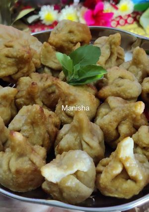 A picture of Fried Modak.