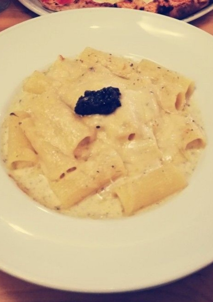 Una foto de Rigatoni trufado