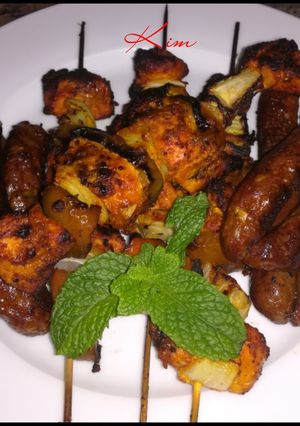 A picture of Chicken tikka skewers 🍗 🍢.