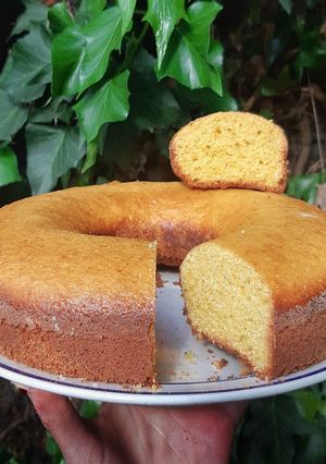 Una foto de Torta de polenta y mandarina