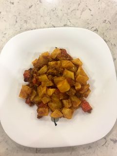 عکسی از دستور خوراک گوشت چرخ کرده با سیب زمینی