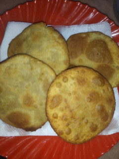 प्याज की खस्ता कचौड़ी (pyaz ka khasta kachori recipe in Hindi) रेसिपी मुख्य फोटो