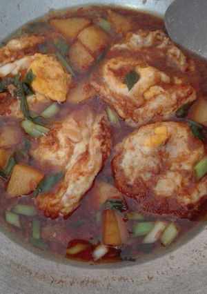 Foto resep Semur telor ceplok pedas