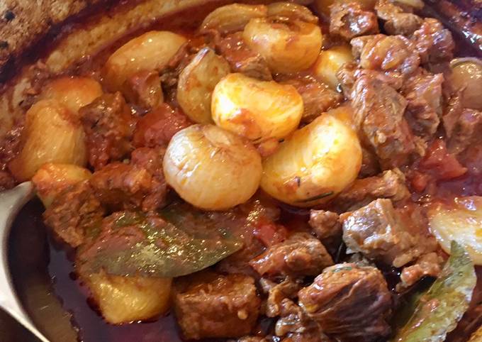 Greek Beef Stifado (Wine Free Version) 🇬🇷 Recipe