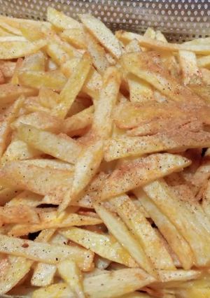 A picture of Potato fries 😋.
