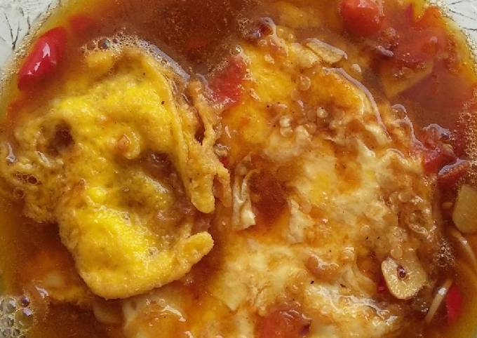 Resep Telur Kuah Kecap Pedas Oleh Eka Setiyowati Cookpad