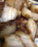 Thịt ba chỉ (rọi) om xì dầu