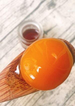Hình của món Trứng Gà Ngâm Mật Ong.