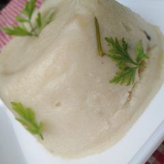 A picture of Tuwon semovita.