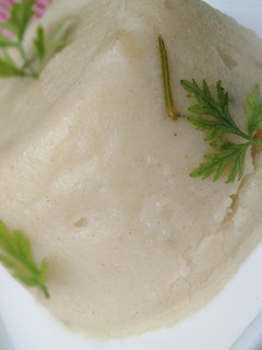 A picture of Tuwon semovita.