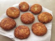 Una foto de tortitas de papa