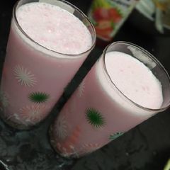 Strawberry milkshake🍓 A picture of Strawberry milkshake🍓.