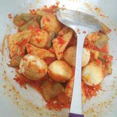 A picture of Terong bumbu bali+tahu telur.