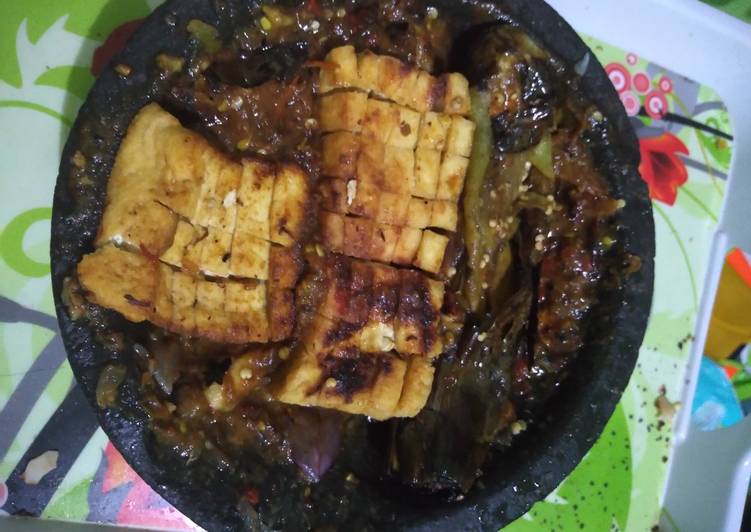 Sambal ulek tahu terong