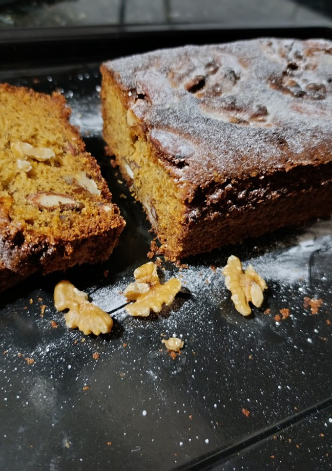 Una foto de Budín de banana, nuez y almendras