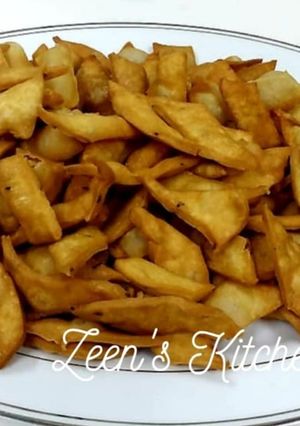 A picture of Aloo Namak Paare.