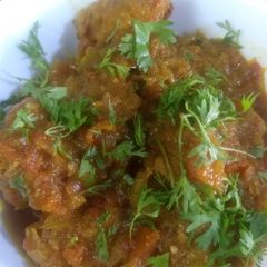 A picture of Pakoda in onion gravy.
