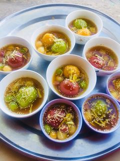 Hình của món Chè trôi nước (3màu).