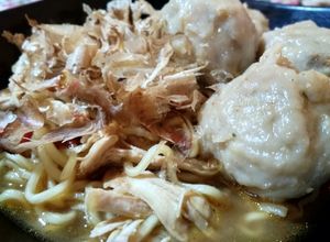 Foto resep Mie Dok-dok Pentol Njamoer Katsuobushi