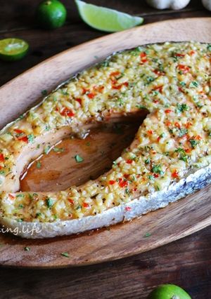無油煙料理《蒜香奶油烤鮭魚》 的食譜成品照片