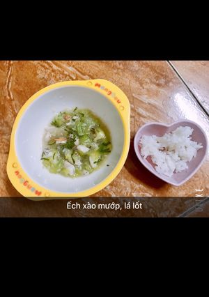 Hình của món Ếch xào mướp, lá lốt cho bé ăn dặm.