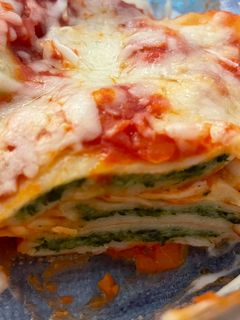 Una foto de Lasagna ultra rápida di ravioli