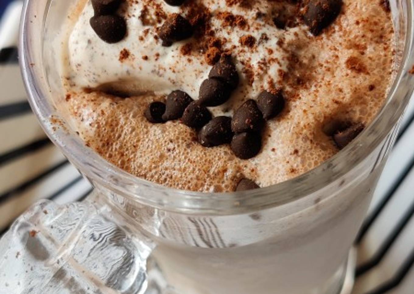 Cookie and cream shake