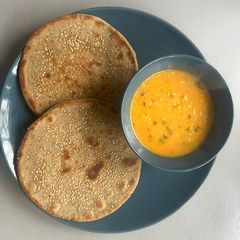 A picture of Kathiyawadi Winter special Urad Dal😊.